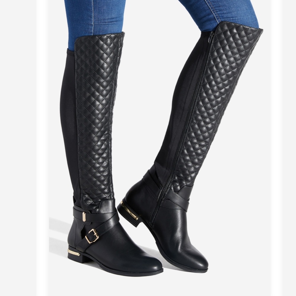Quilted flat boots worn once